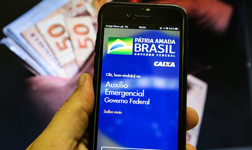 Caixa paga hoje auxílio emergencial a nascidos em agosto